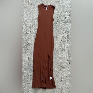 Elegant Brown Sleeveless Dress
